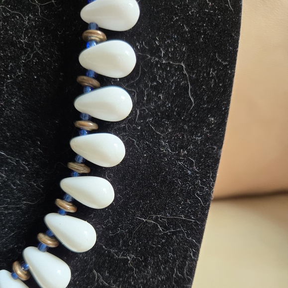 Miriam Haskell Necklace Milk Glass Bead White & Blue Glass Beaded Signed Vintage - Picture 3 of 16